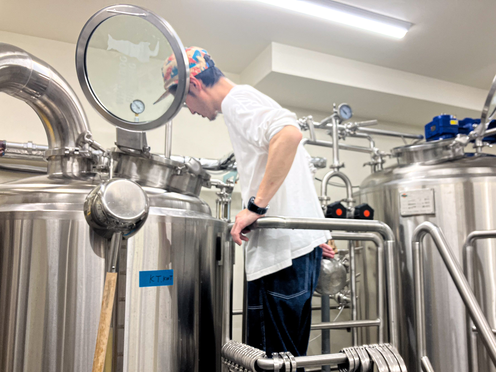 WHITE DOG BREWINGのオーナーでブルワーの小野﨑圭さん