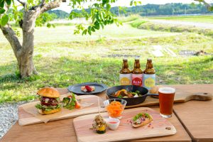 ながら木こりんブルワリー_テーブル